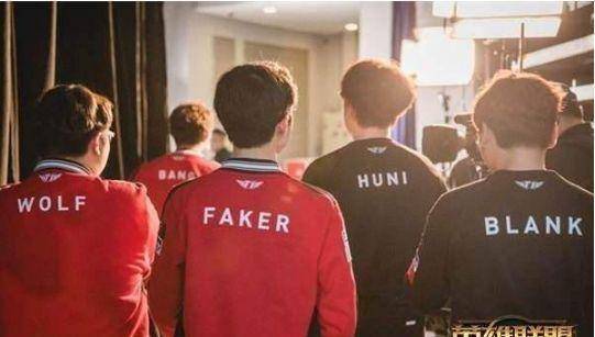比赛局势复杂引发热议！，Faker在SKT比赛中锐不可当赢得满堂喝彩(比国国侃球更准的app)