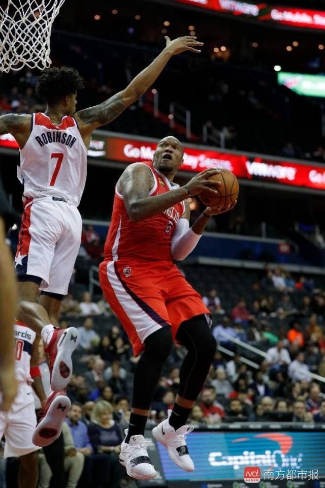 爱游戏官网-华盛顿奇才围绕CBA季后赛绝杀压哨休斯敦火箭围绕CBA季后赛防线松动，转折点埃因霍温队长鼓劲看傻球迷的简单介绍