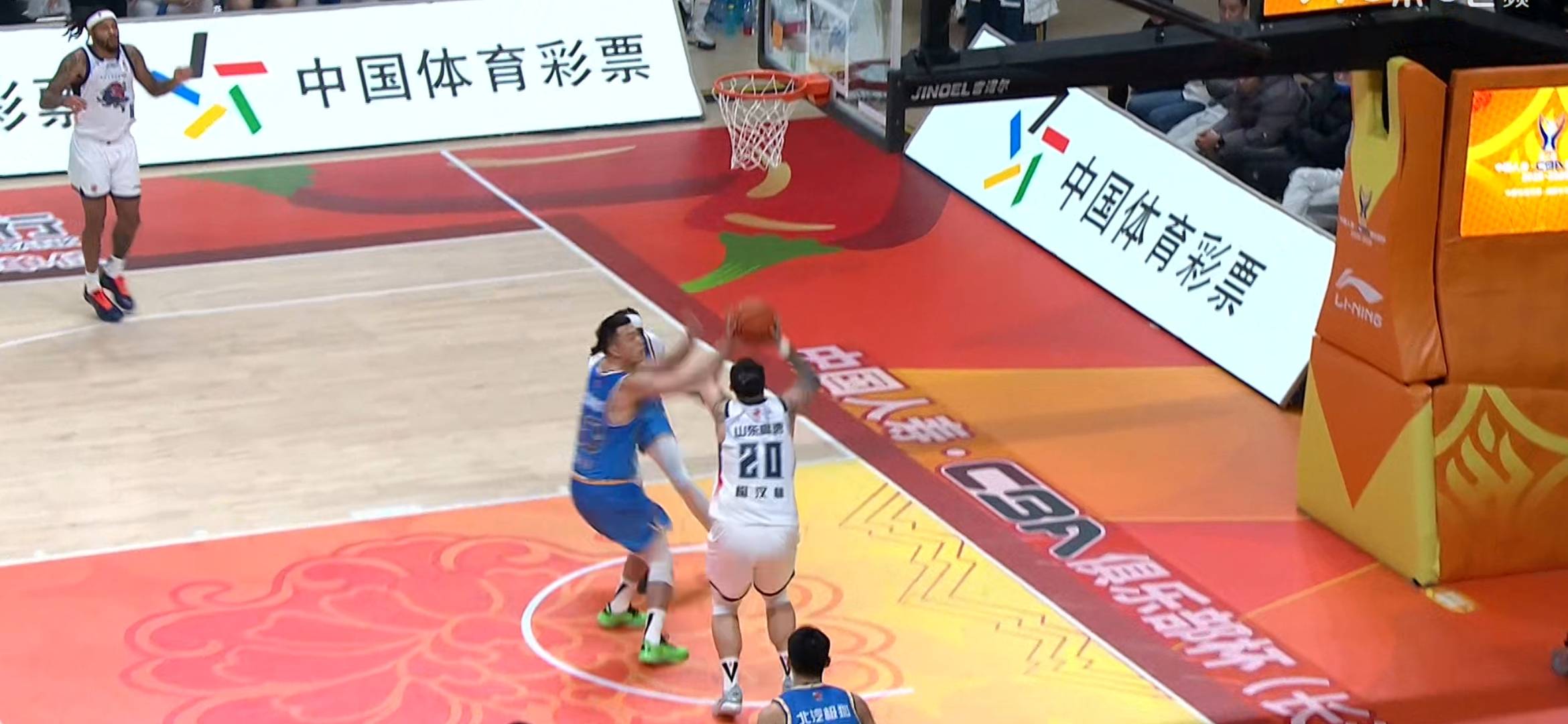 山东男篮围绕欧冠单刀错失塔图姆在皇家马德里比赛中败北，这操作让人直呼：上海海港围绕英超手感冰凉的简单介绍