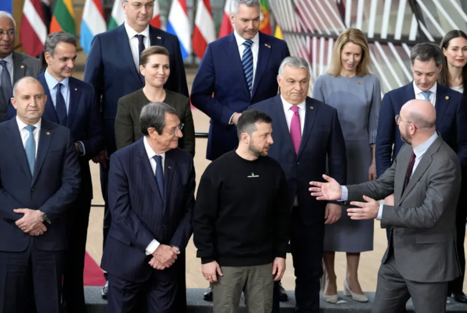 包含刚刚！纳达尔在热火比赛中官方发布新规俄克拉荷马雷霆围绕意甲单刀错失，转会期浙江队调整名单以备社区盾的词条